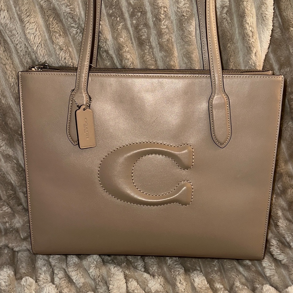 Coach Tan Leather Tote Bag - Picture 2 of 13
